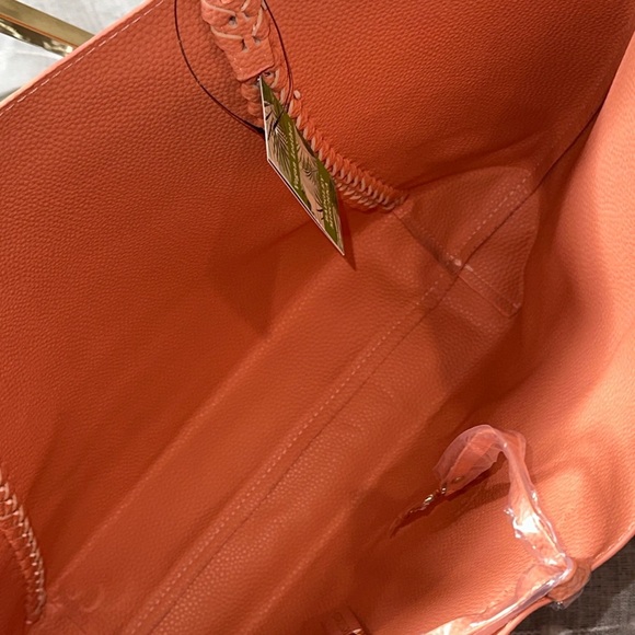 Badgley Mischka Coral Gold Decorative Chain Tote Bag MSRP $139 Vegan Leather NWT - Picture 15 of 16